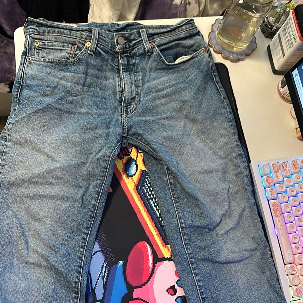 Levi straight jeans